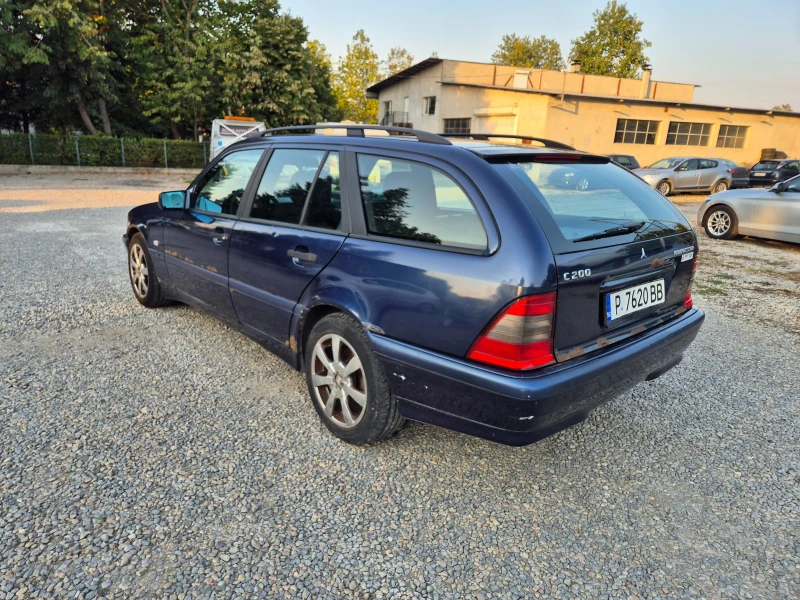 Mercedes-Benz C 200 Compresor, снимка 5 - Автомобили и джипове - 47885393