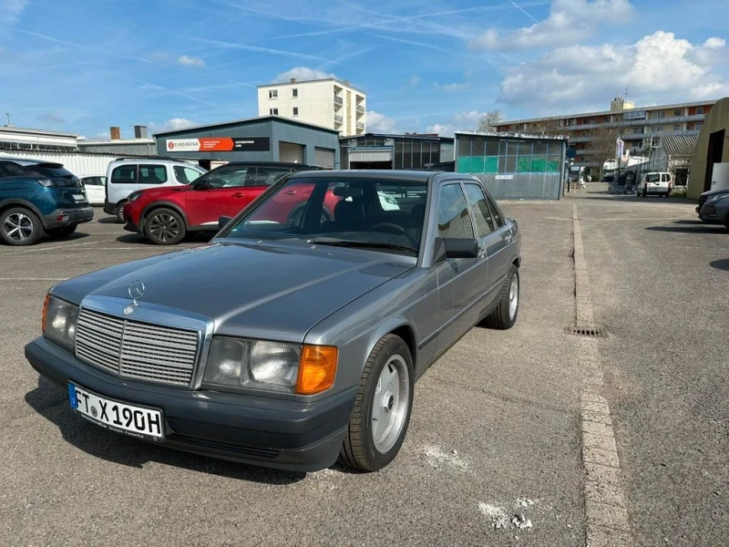 Mercedes-Benz 190 2.6, снимка 2 - Автомобили и джипове - 47919372