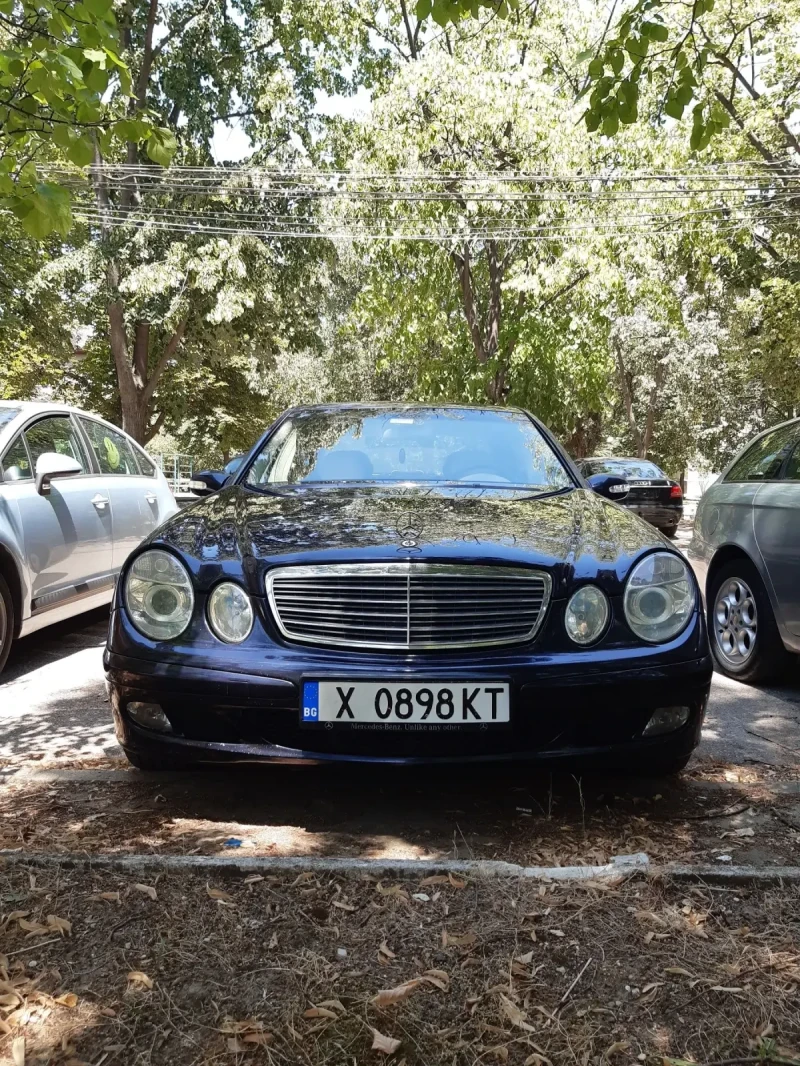 Mercedes-Benz E 220, снимка 10 - Автомобили и джипове - 48084520