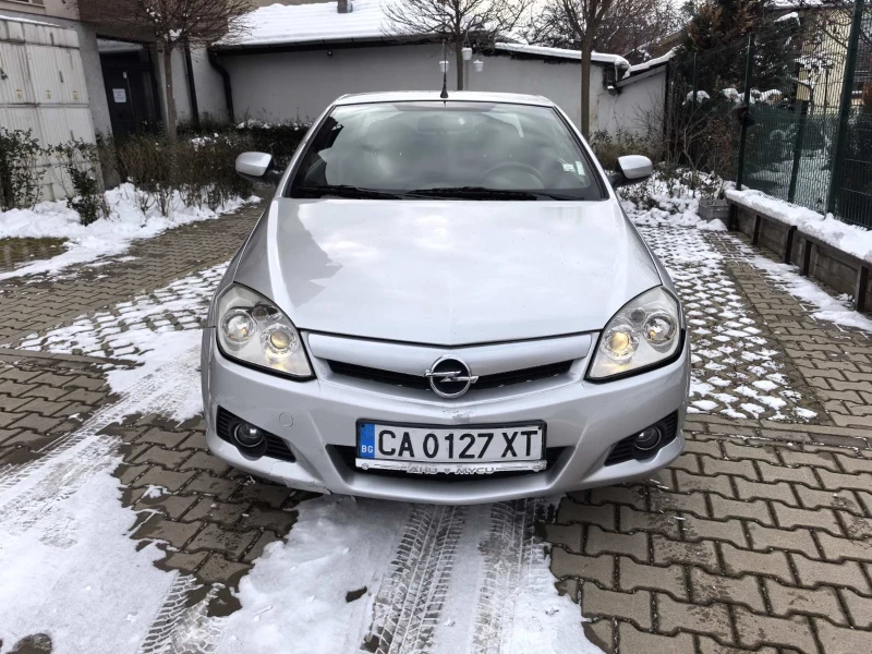 Opel Tigra  Климатроник , снимка 2 - Автомобили и джипове - 48678216