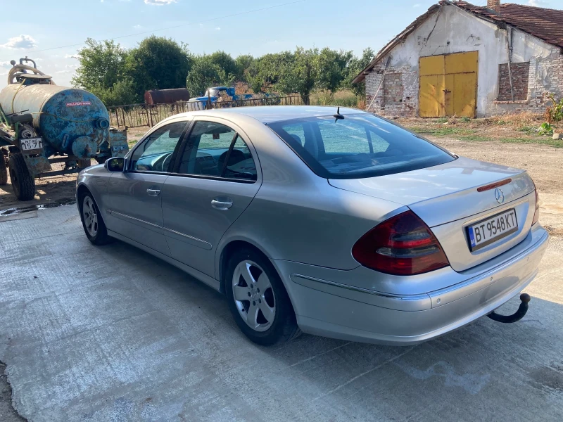 Mercedes-Benz E 270, снимка 10 - Автомобили и джипове - 49067448