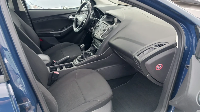 Ford Focus 1.0 TURBO, снимка 9 - Автомобили и джипове - 51555136