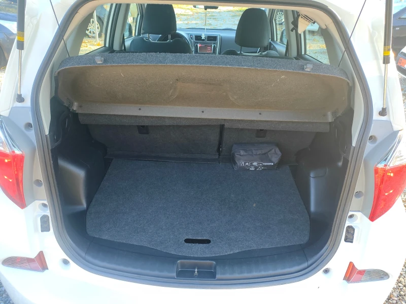 Toyota Verso S 1.3i, снимка 16 - Автомобили и джипове - 52168542