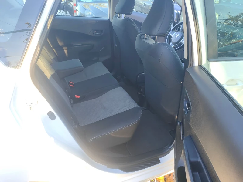 Toyota Verso S 1.3i, снимка 14 - Автомобили и джипове - 52168542