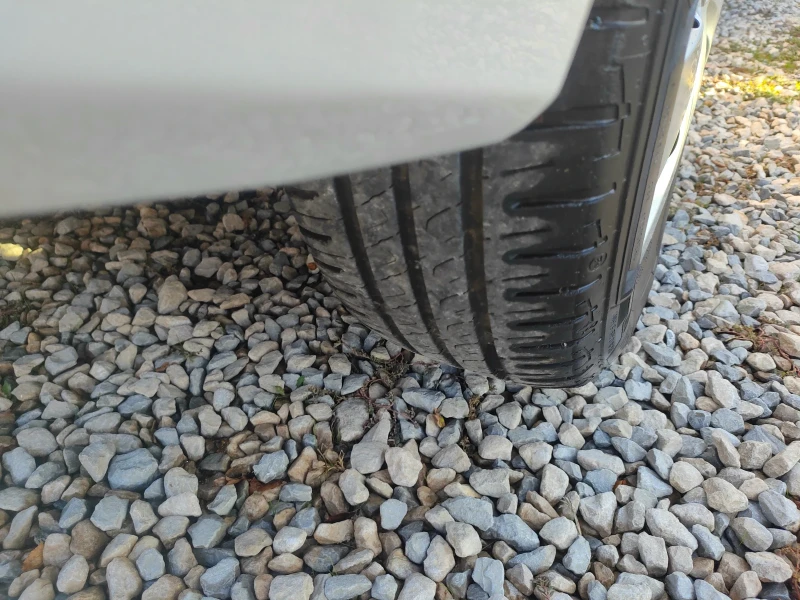 Toyota Verso S 1.3i, снимка 17 - Автомобили и джипове - 52168542