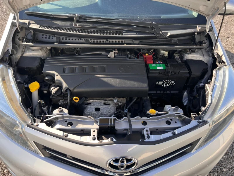 Toyota Yaris 1.3 vvt-i 99 кс. , снимка 15 - Автомобили и джипове - 53111464