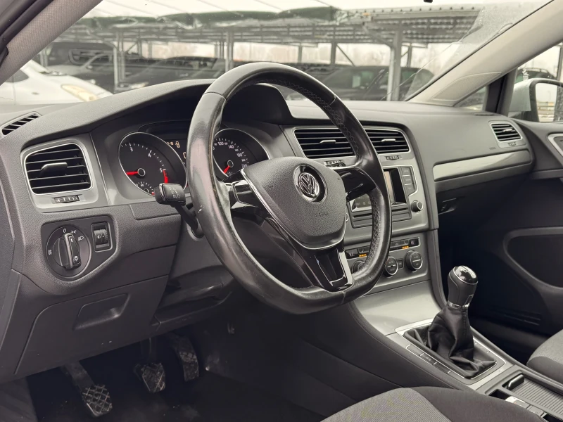 VW Golf 1.6TDI, снимка 7 - Автомобили и джипове - 53264392