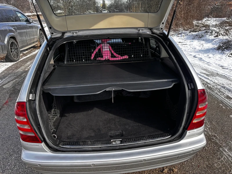 Mercedes-Benz C 220 2.2, снимка 11 - Автомобили и джипове - 53357268
