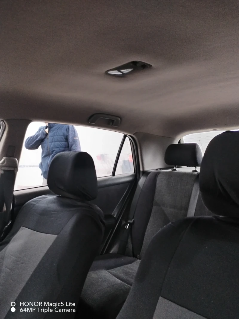 Toyota Corolla, снимка 14 - Автомобили и джипове - 53440087