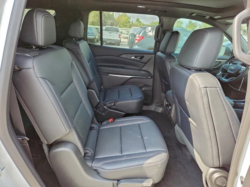 Chevrolet Traverse LT, снимка 8 - Автомобили и джипове - 53452695