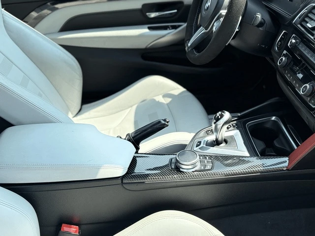 BMW M4 / Coupe / RWD / CARFAX / ФИКСИРАНА ЦЕНА ДО БГ, снимка 11 - Автомобили и джипове - 53298861