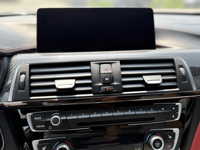 BMW M4 / Coupe / RWD / CARFAX / ФИКСИРАНА ЦЕНА ДО БГ, снимка 13 - Автомобили и джипове - 53298861