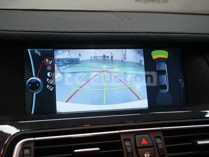 BMW 740 HEAD-UP / ПОДГРЕВ / ПАМЕТ/КАМЕРА/ВКЛЮЧЕН ТЕХНОТЕСТ, снимка 10 - Автомобили и джипове - 54218826