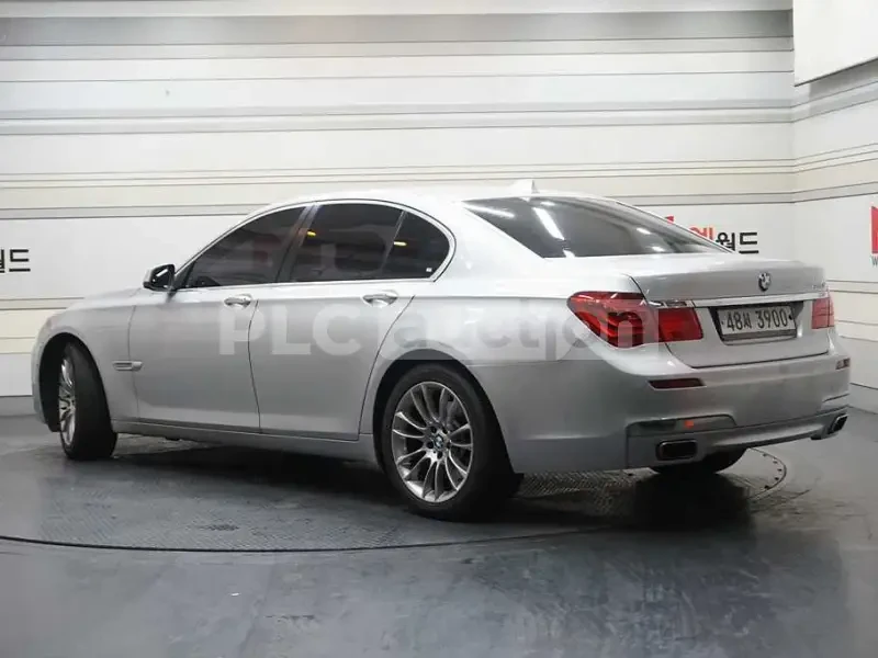 BMW 740 HEAD-UP / ПОДГРЕВ / ПАМЕТ/КАМЕРА/ВКЛЮЧЕН ТЕХНОТЕСТ, снимка 5 - Автомобили и джипове - 54218826