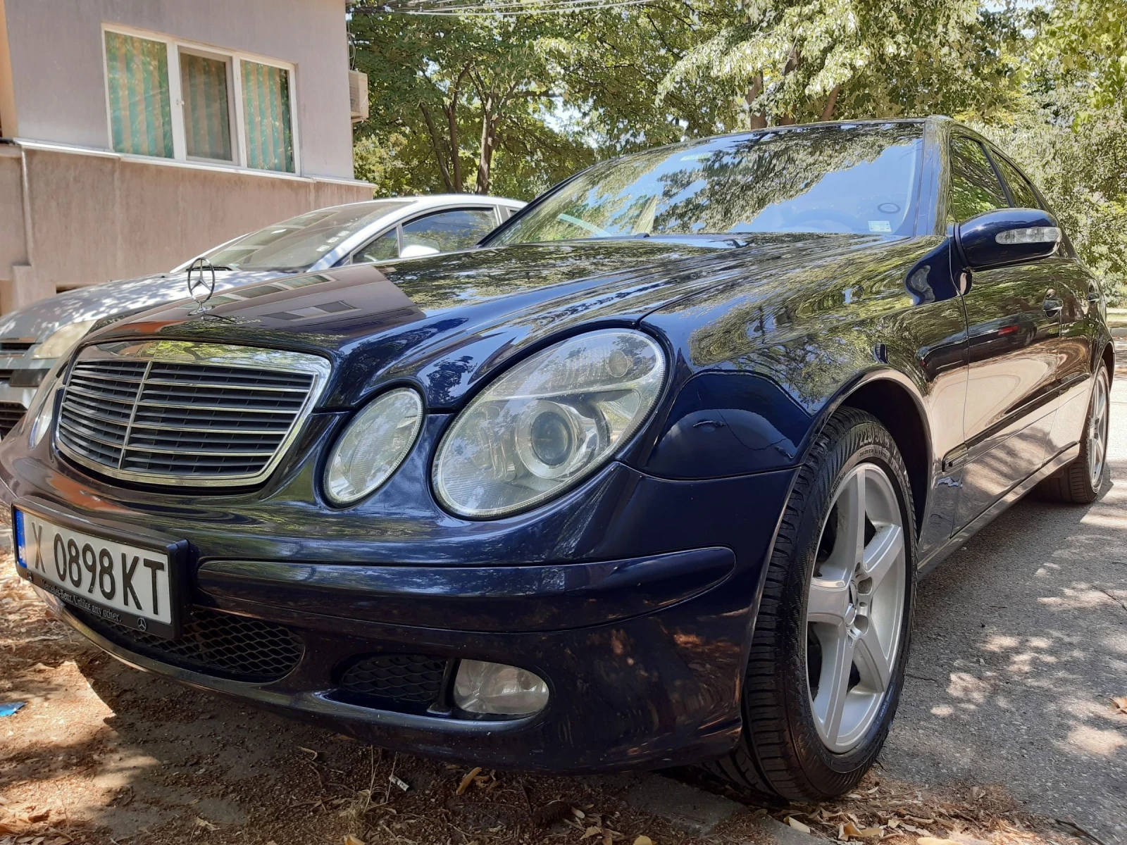 Mercedes-Benz E 220  - изображение 2