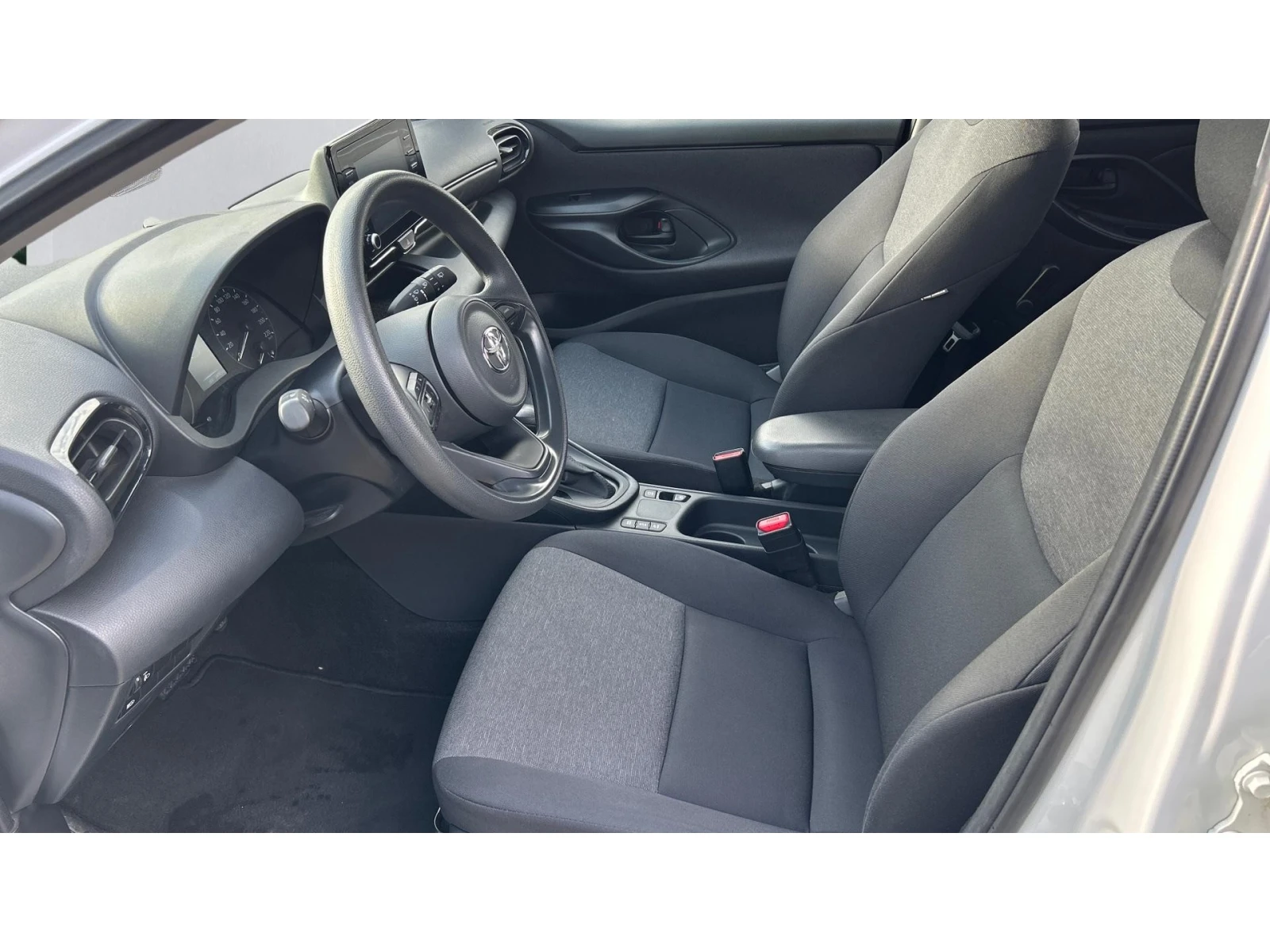 Toyota Yaris    380 . | Mobile.bg   12