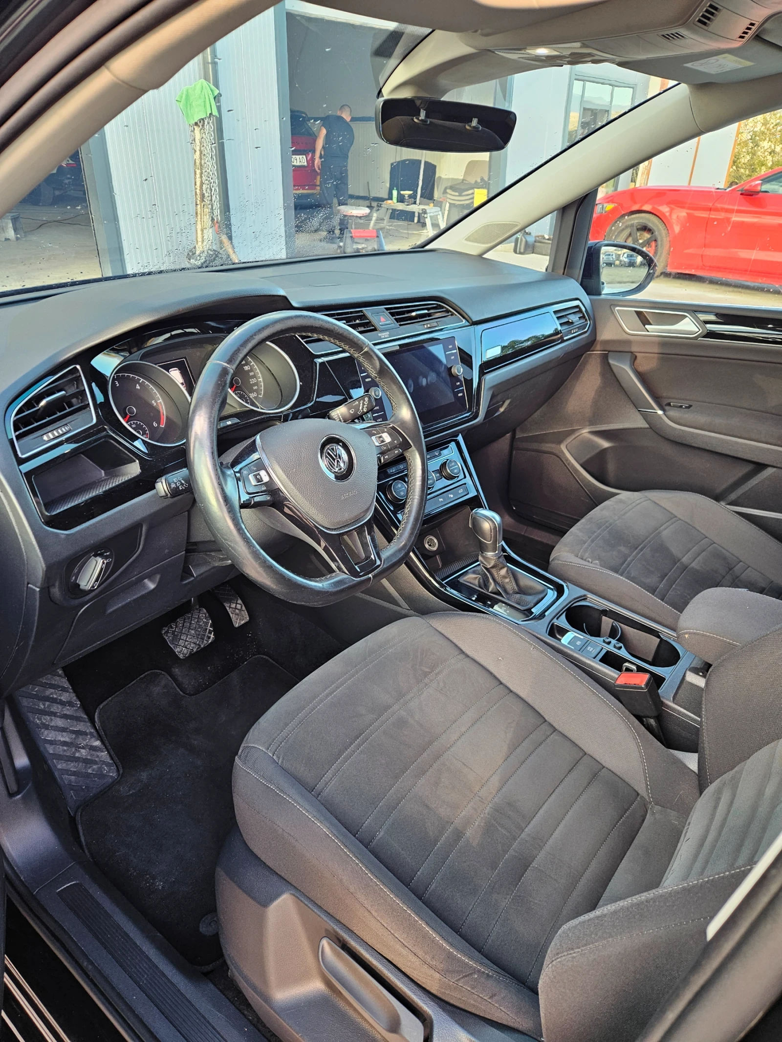 VW Touran 190ps - изображение 10