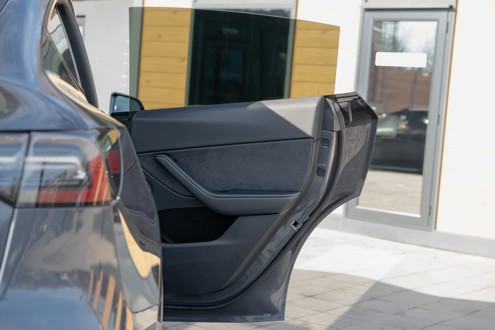 Tesla Model Y Dual motor Long range  | Mobile.bg � ����������� 9