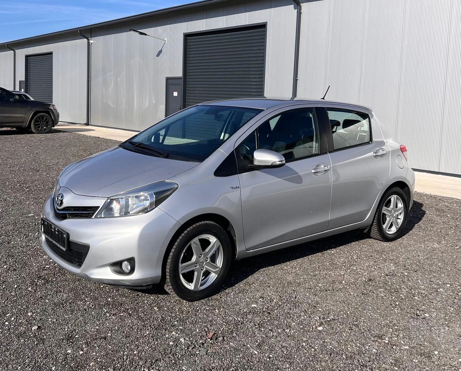 Toyota Yaris 1.3 vvt-i 99 ��.  | Mobile.bg � ����������� 2