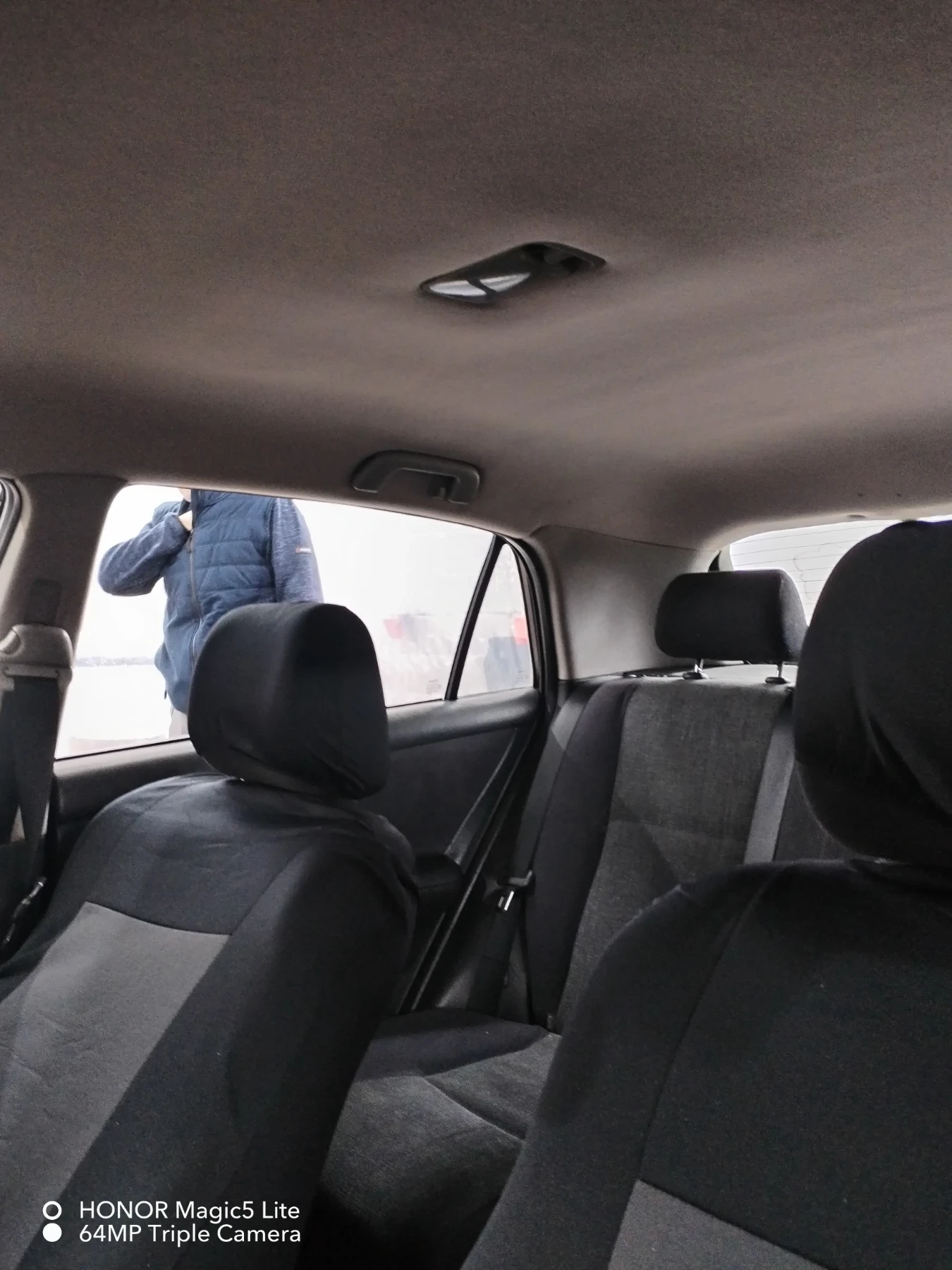 Toyota Corolla | Mobile.bg � ����������� 14