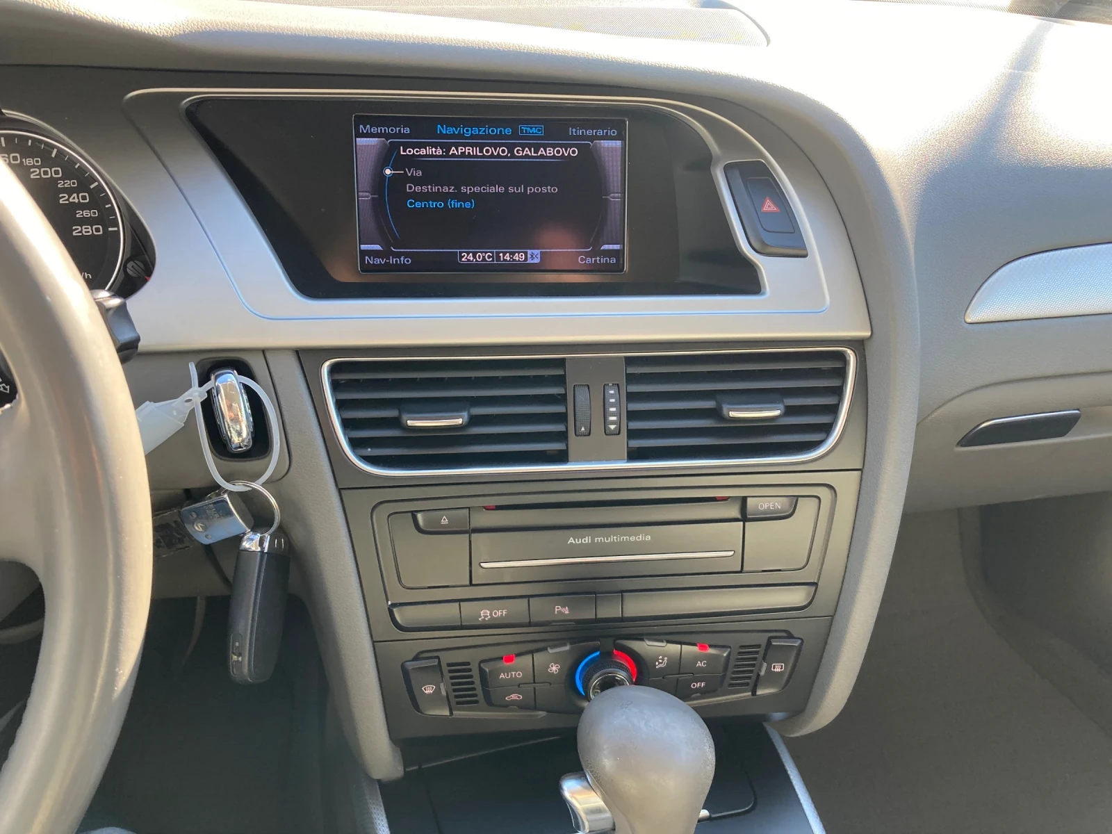 Audi A4 2.0 TDI 143ks AVTOMATIK START/STOP - изображение 10