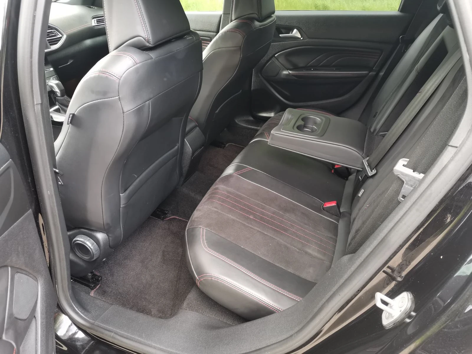 Peugeot 308 2.0 HDI GT TOP, снимка 12 - Автомобили и джипове - 54430431