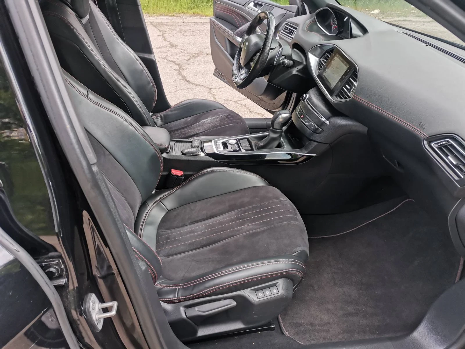 Peugeot 308 2.0 HDI GT TOP, снимка 15 - Автомобили и джипове - 54430431