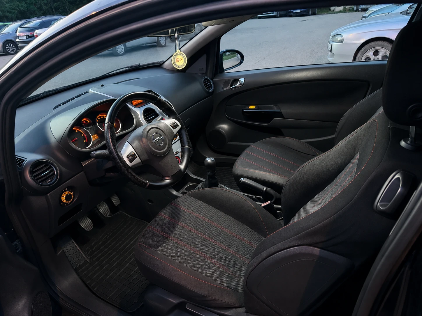 Opel Corsa, снимка 4 - Автомобили и джипове - 54937042