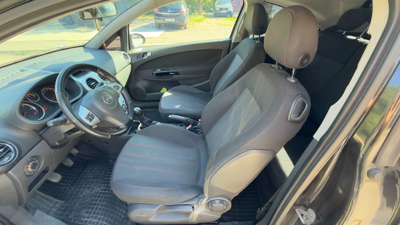 Opel Corsa, снимка 3 - Автомобили и джипове - 54550723