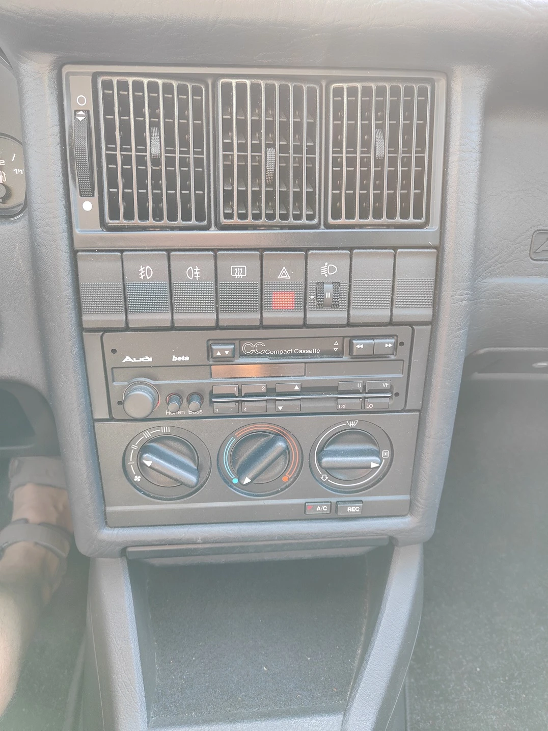 Audi 80 2.0  i , снимка 14 - Автомобили и джипове - 54792979
