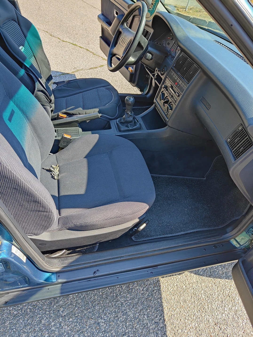 Audi 80 2.0  i , снимка 11 - Автомобили и джипове - 54792979
