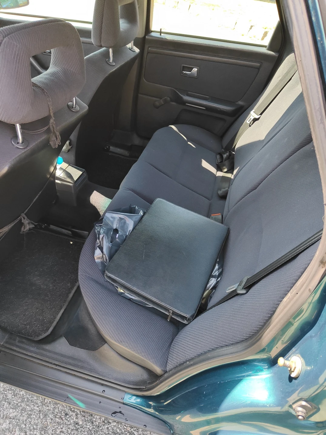 Audi 80 2.0  i , снимка 12 - Автомобили и джипове - 54792979