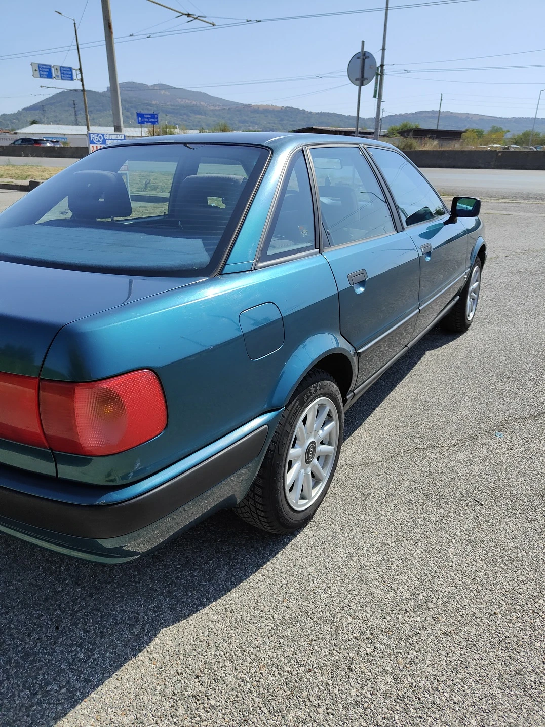 Audi 80 2.0  i , снимка 5 - Автомобили и джипове - 54792979