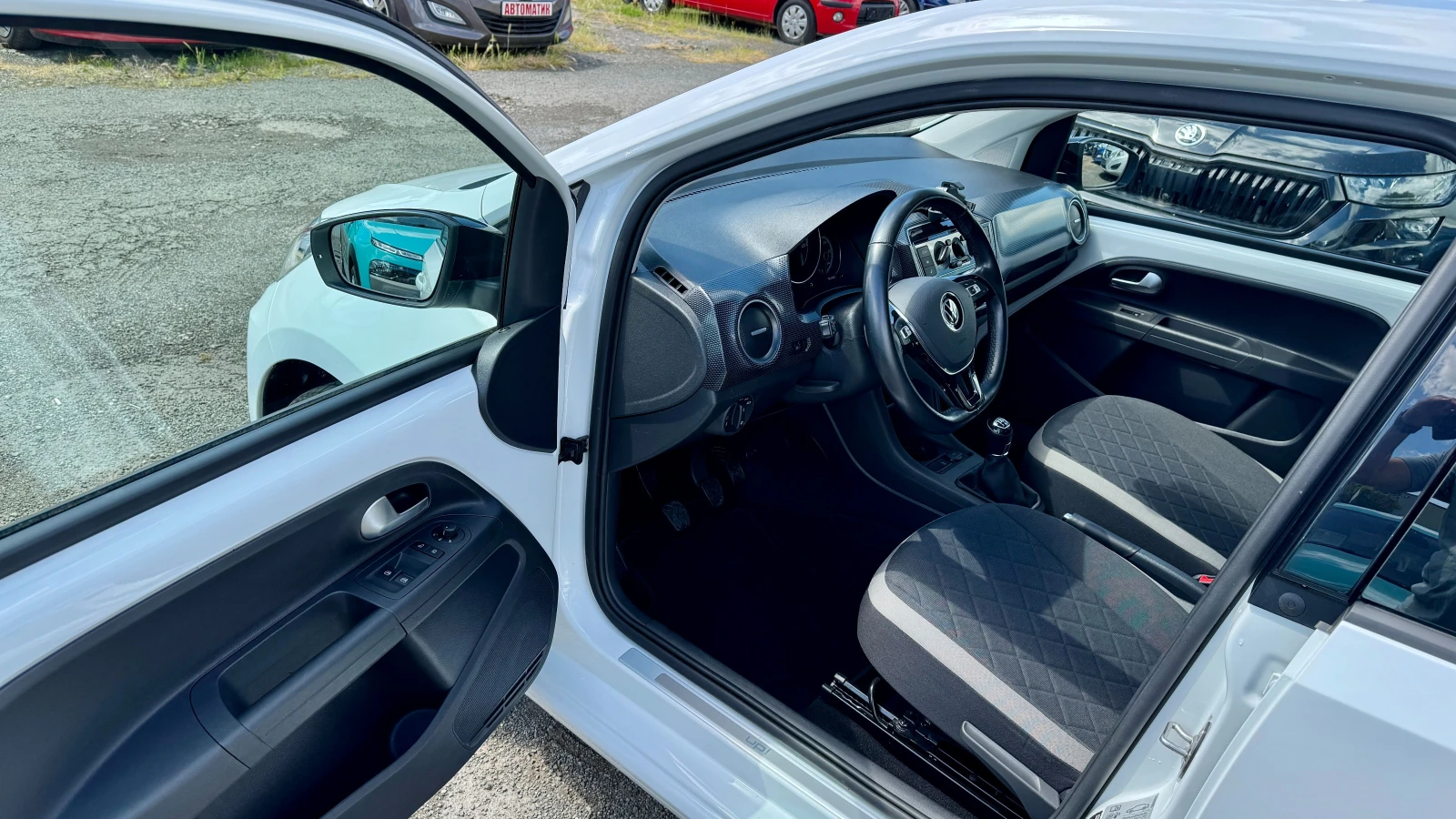 VW Up 1.0i + АГУ! Каско, ГО, Камера, PDC, NAVI, снимка 9 - Автомобили и джипове - 55132374