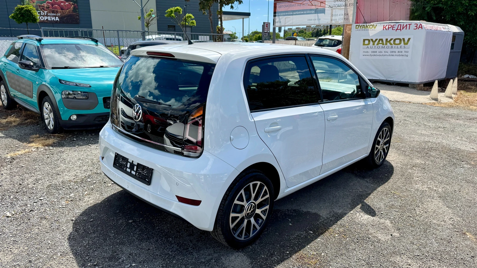 VW Up 1.0i + АГУ! Каско, ГО, Камера, PDC, NAVI, снимка 5 - Автомобили и джипове - 55132374