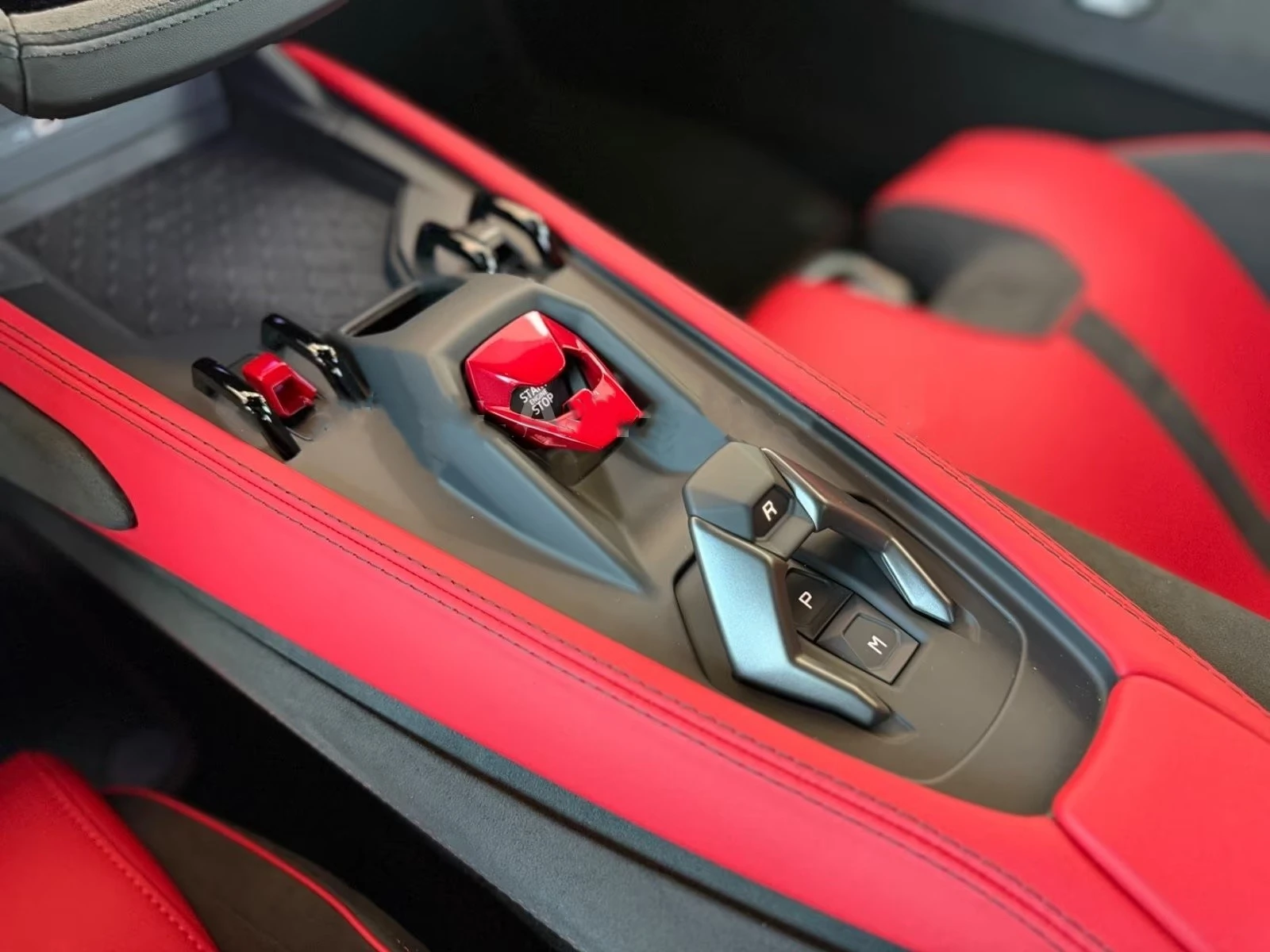 Lamborghini Temerario 4.0 V8 PLUG-IN HYBRID / CERAMIC / CARBON / MATRIX  | Mobile.bg � ����������� 12