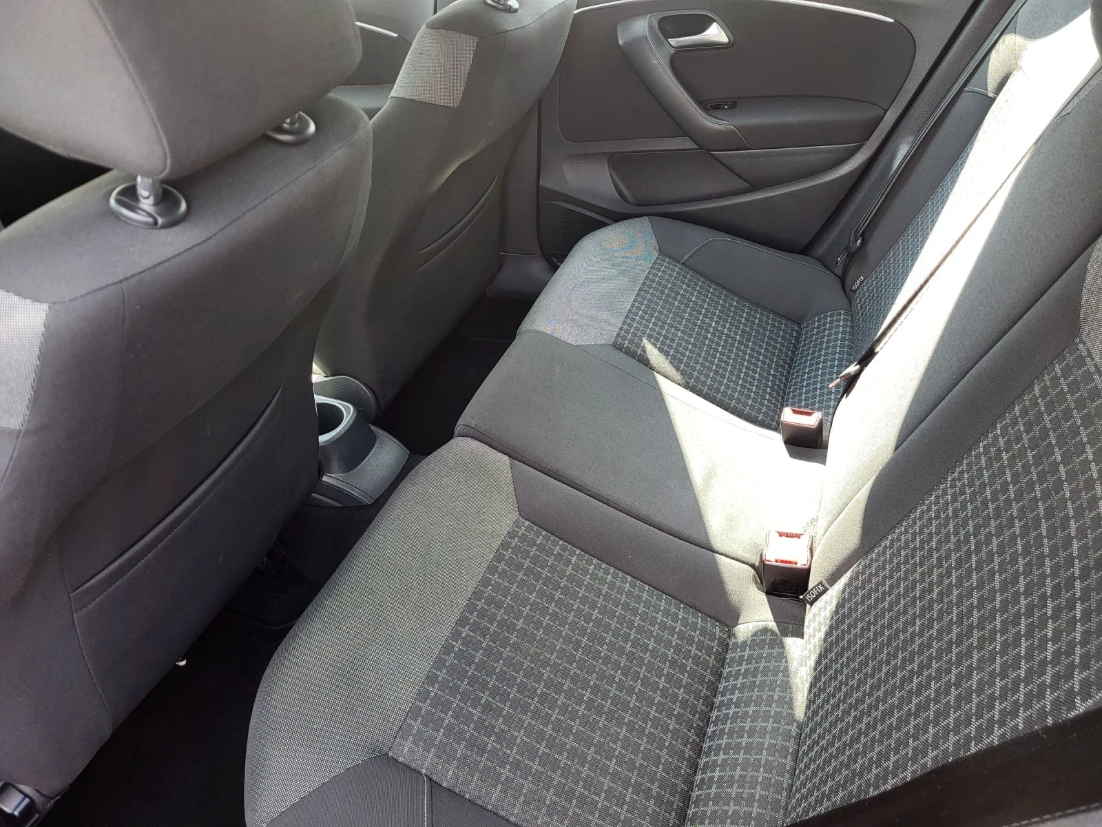 VW Polo 1.4 TDI, снимка 11 - Автомобили и джипове - 55193819