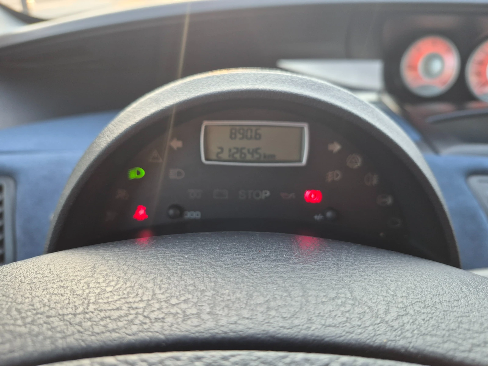Lancia Phedra 2.2 HDI 7 МЕСТА, снимка 16 - Автомобили и джипове - 55618192