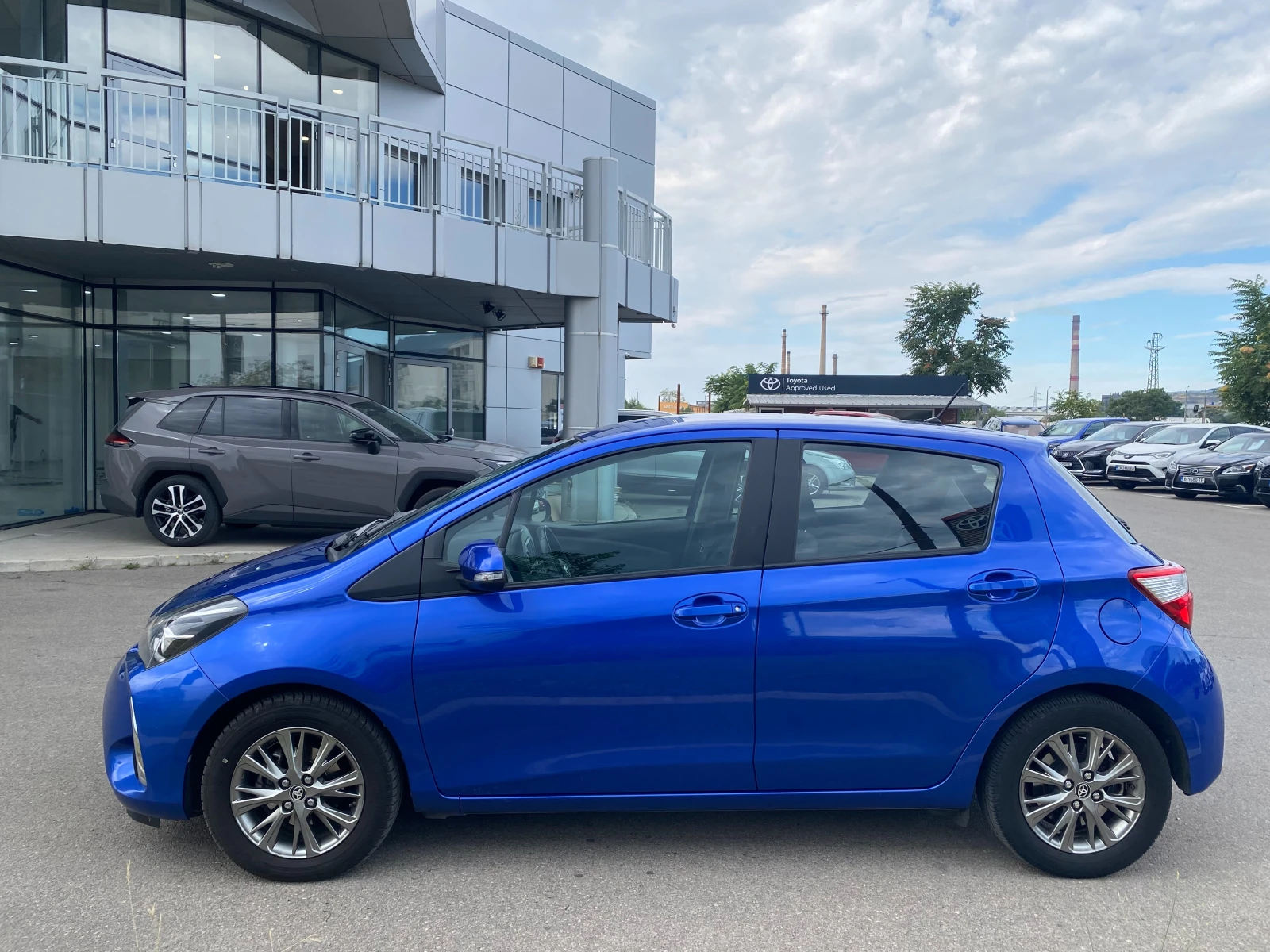 Toyota Yaris 1.5 CVT Luna, снимка 4 - Автомобили и джипове - 55717325