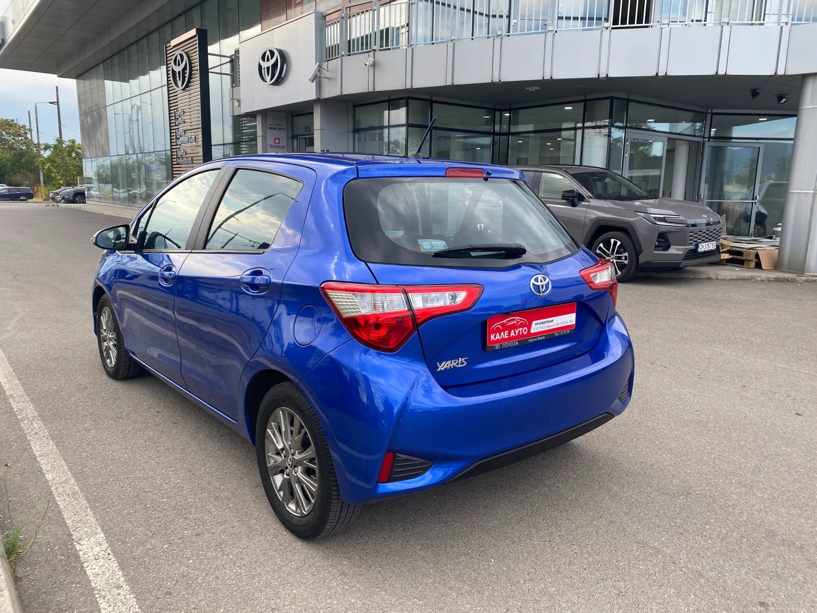 Toyota Yaris 1.5 CVT Luna, снимка 5 - Автомобили и джипове - 55717325