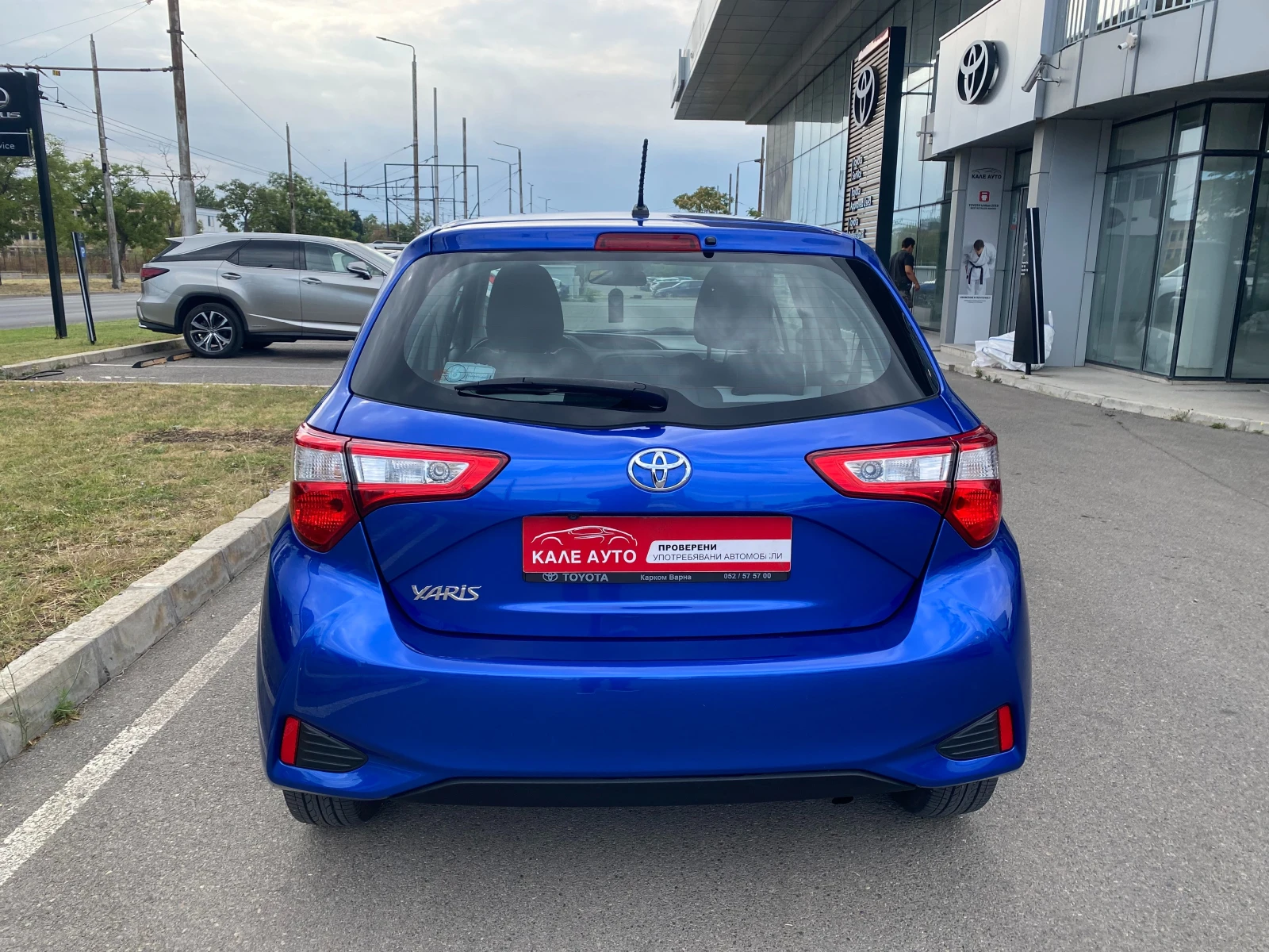 Toyota Yaris 1.5 CVT Luna, снимка 6 - Автомобили и джипове - 55717325