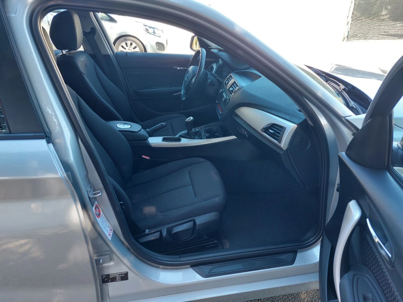BMW 116 2.0D, 6ск, снимка 16 - Автомобили и джипове - 55751702