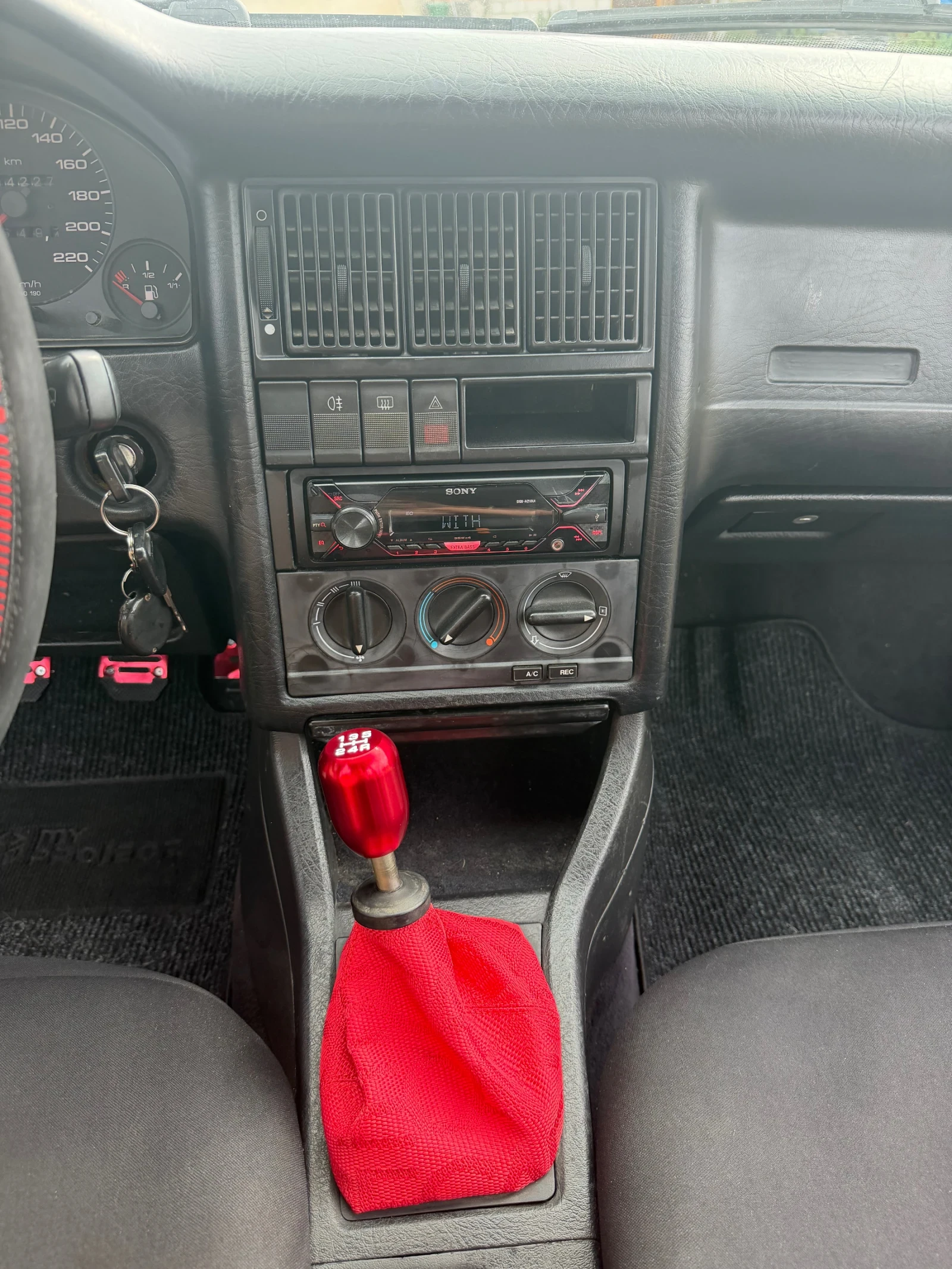 Audi 80 b4 1.9 TDI Red Bull Алкантара, снимка 13 - Автомобили и джипове - 55874925