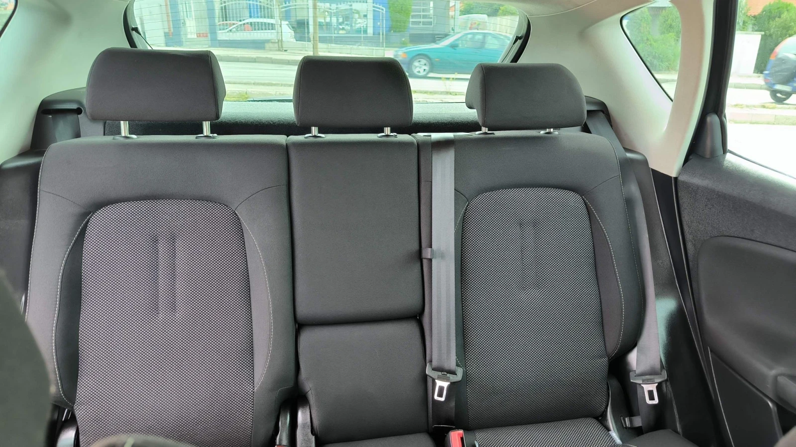 Seat Altea 1.6TDI 170000km, снимка 13 - Автомобили и джипове - 56081700