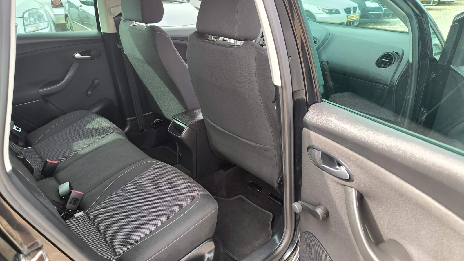 Seat Altea 1.6TDI 170000km, снимка 11 - Автомобили и джипове - 56081700
