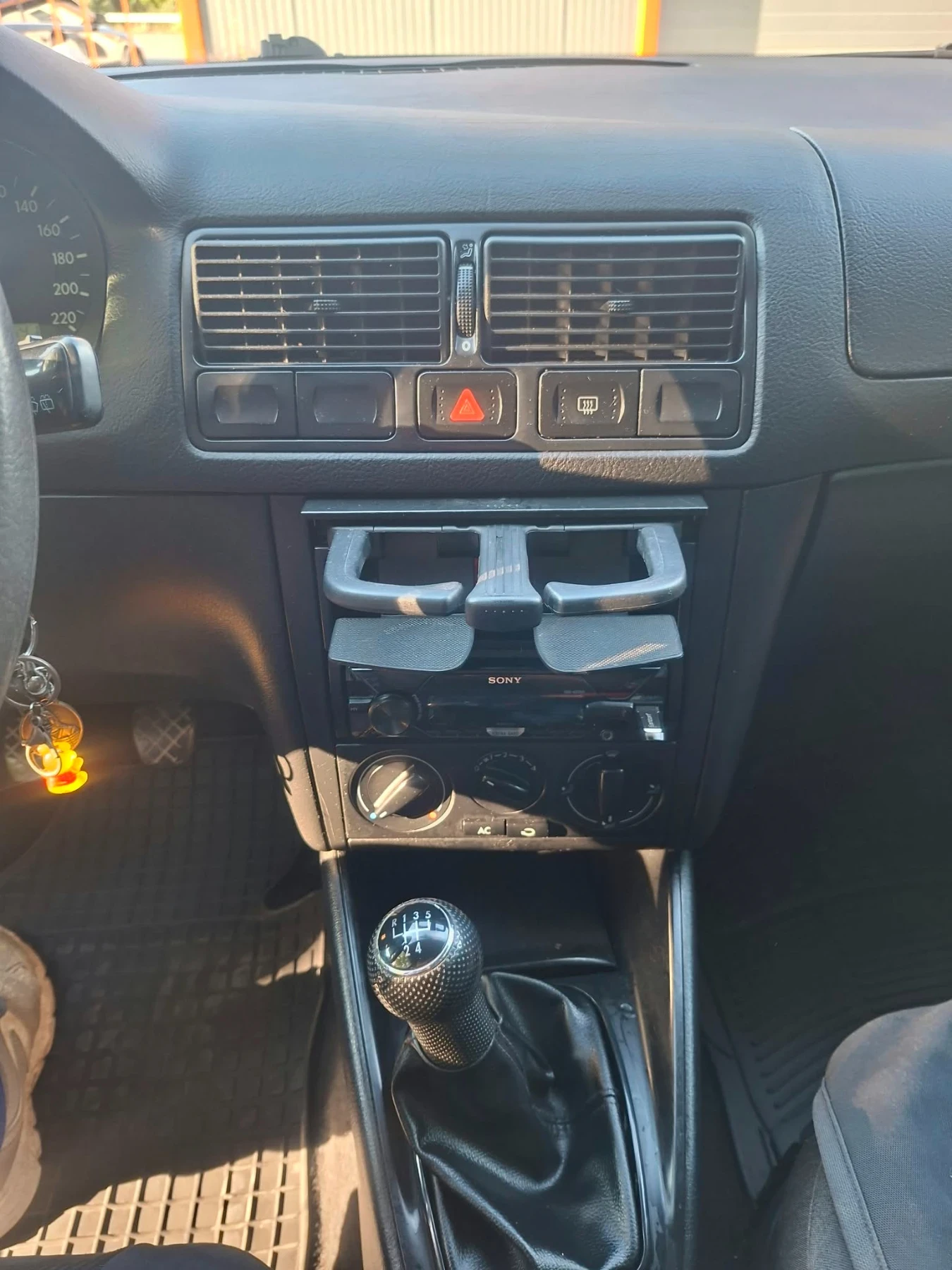 VW Golf 1.9 SDI, снимка 7 - Автомобили и джипове - 56225310