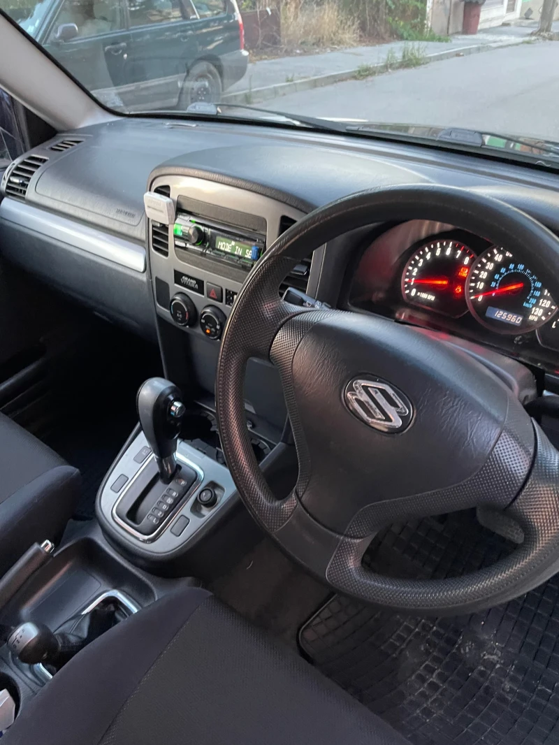 Suzuki Grand vitara 2.0_4x4, снимка 6 - Автомобили и джипове - 46913860