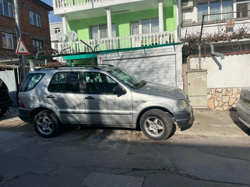 Mercedes-Benz ML 320, снимка 6 - Автомобили и джипове - 48827598