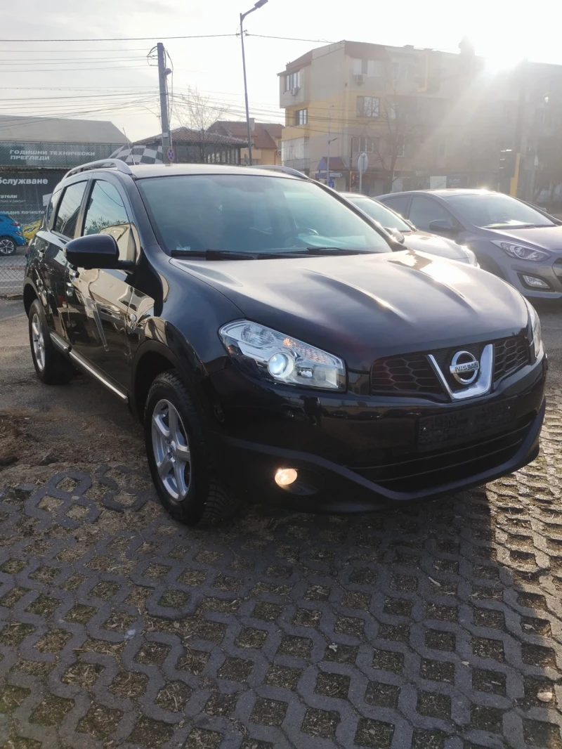 Nissan Qashqai 2.0 бензин всички екстри 4* 4, снимка 5 - Автомобили и джипове - 49430175