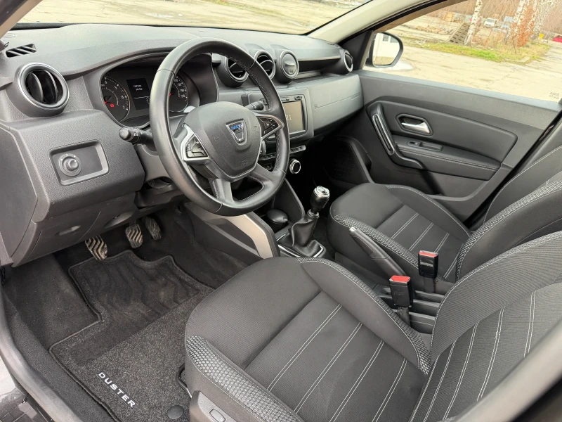 Dacia Duster, снимка 11 - Автомобили и джипове - 53405048